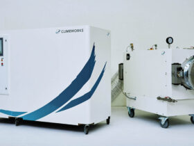Der CO2 Capture Demonstrator von Climeworks ist ein autarkes, mobiles CO2-Abscheidungsgerät, welches bis zu 8 kg CO2 pro Tag aus der Umgebungsluft abscheidet. Bildquelle: Climeworks AG