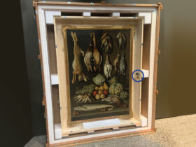 Kunstwerk transportieren Datenlogger erfasst Stösse, Temperatur