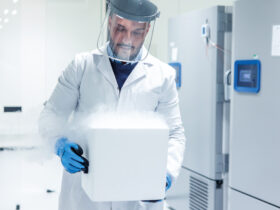 MSR85 data logger ensures reliable temperature monitoring for products transported or stored with dry ice.