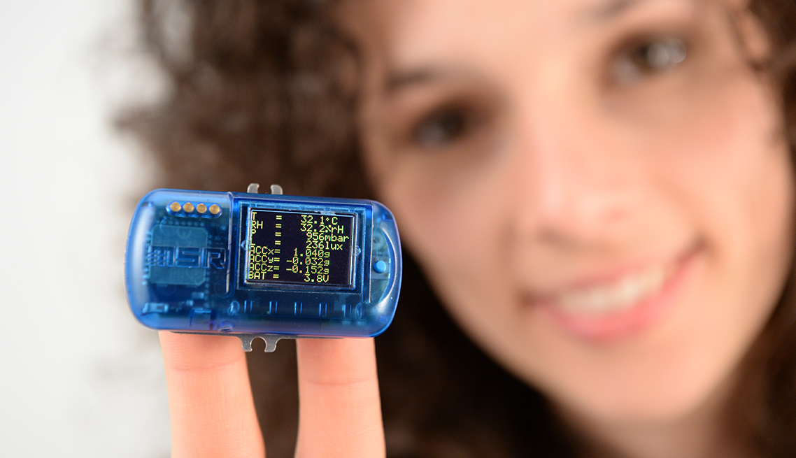 Wireless temperature and humidity logger with external probe