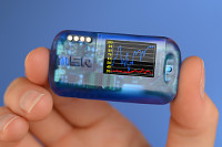 Der Mini-Datenlogger MSR145WD verfügt auch - neben dem internen Halbleiterspeicher - über ein Display, das die Messdaten optisch visualisiert.